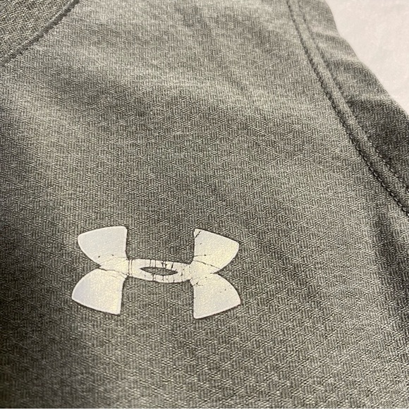UnderArmour Heatgear Fitted Women’s Medium Grey Racerback Tank Lightweight Used - Picture 3 of 7
